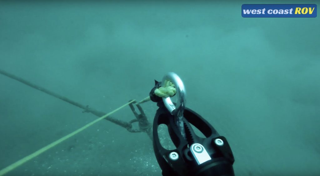 Using the Newton Gripper to rig lines.